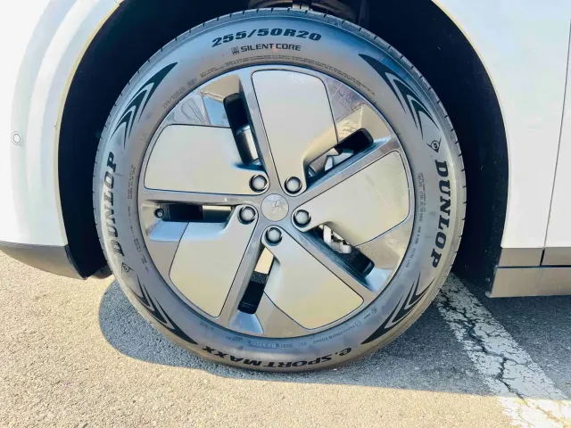 Li Auto i6 — Фото автомобиля 10