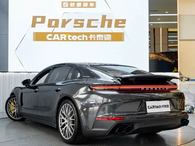 Porsche Panamera — Фото автомобиля 6