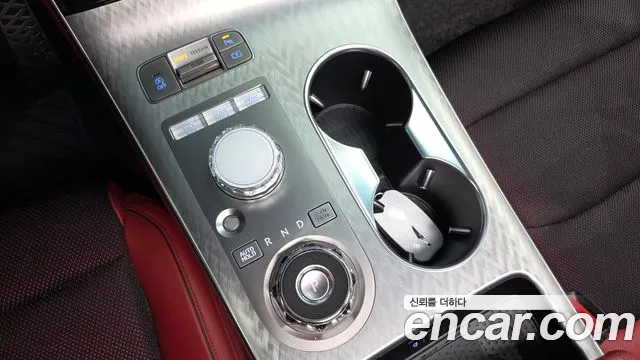 Genesis GV70 2.5T Бензин AWD — Фото автомобиля 9
