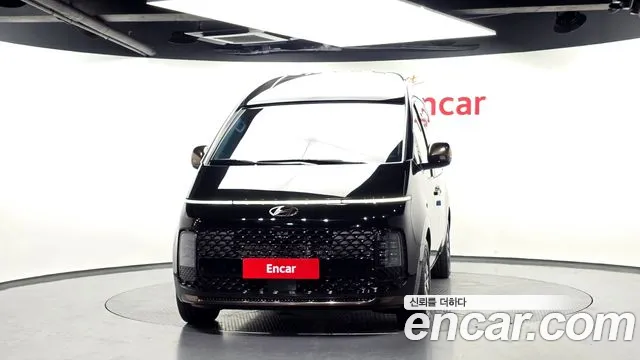 Hyundai Staria Staria 4WD Lounge 9 мест — Фото автомобиля 3