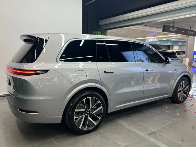 Li Auto L9 — Фото автомобиля 5