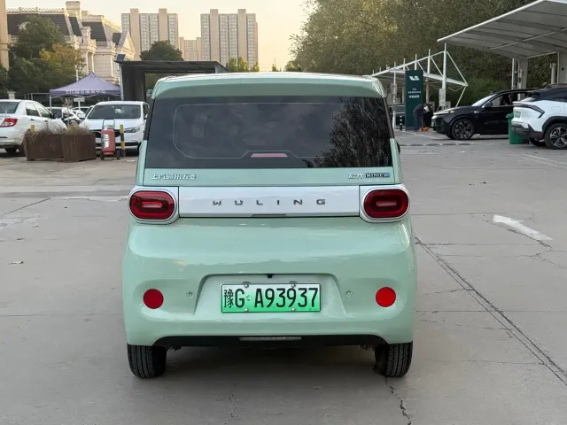 Wuling Hongguang Mini EV — Фото автомобиля 9