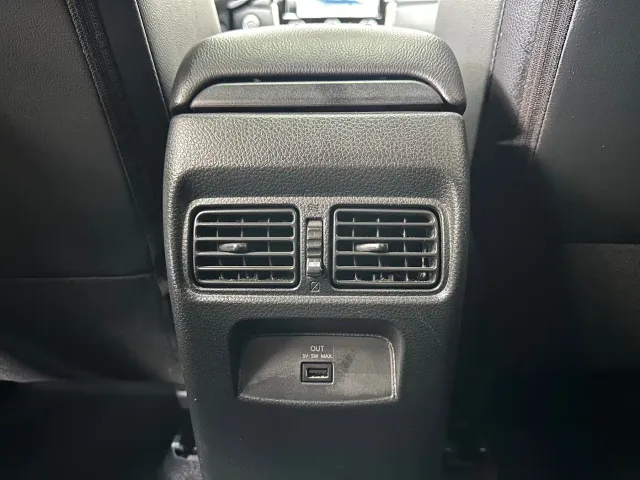 Nissan Tiida — Фото автомобиля 16