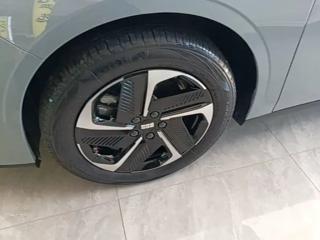 Geely Galaxy L6 — Фото автомобиля 22