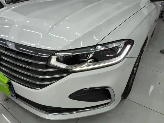 Volkswagen Lavida — Фото автомобиля 18