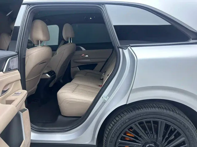 Xpeng G9 — Фото автомобиля 14