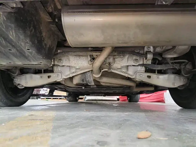 Li Auto L8 — Фото автомобиля 6