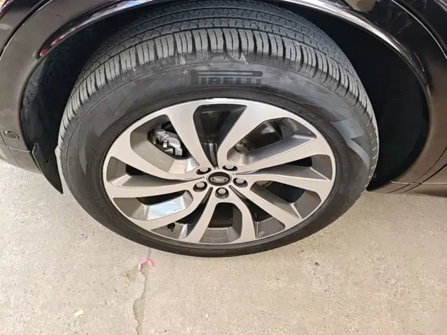 Land Rover Discovery Sport — Фото автомобиля 22