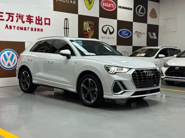 Audi Q3 — Фото автомобиля 3