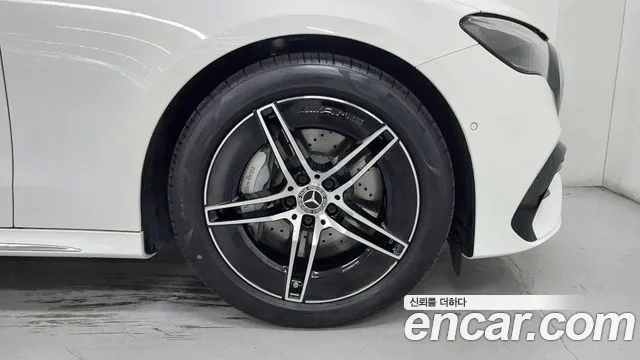 Mercedes-Benz E-Class W214 — Фото автомобиля 11