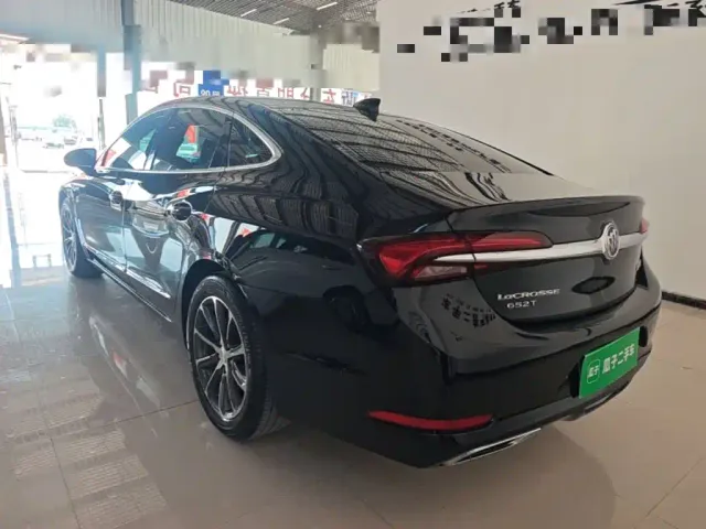 Buick LaCrosse — Фото автомобиля 4