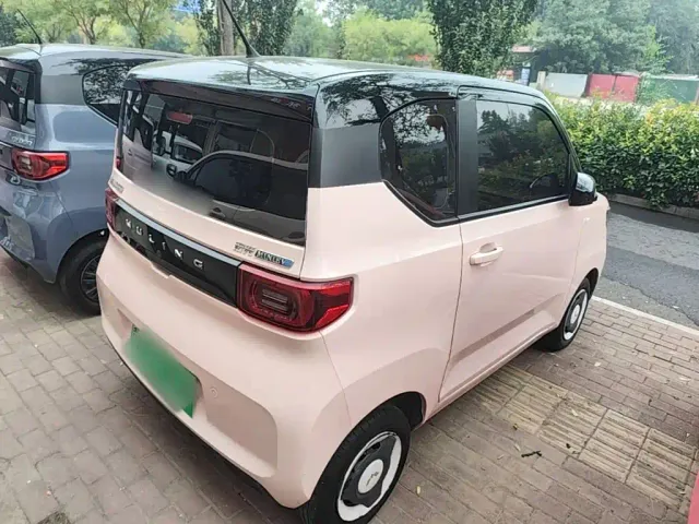 Wuling Hongguang Mini EV — Фото автомобиля 6