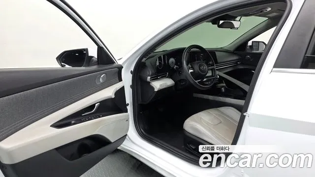 Hyundai Avante — Фото автомобиля 10