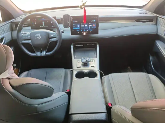 BYD Qin PLUS — Фото автомобиля 5