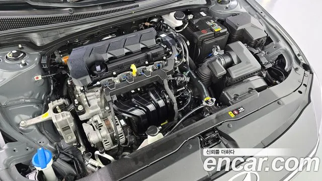 Hyundai Avante CN7 — Фото автомобиля 6