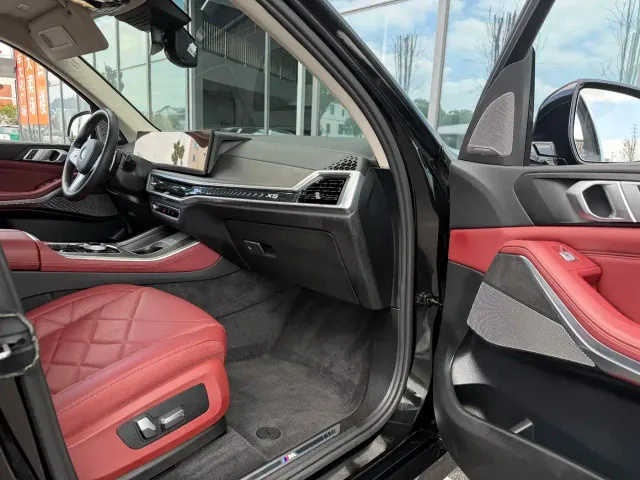 BMW X5 — Фото автомобиля 8