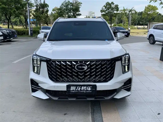 GAC Trumpchi GS8 — Фото автомобиля 2