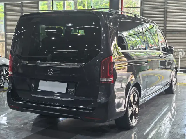 Mercedes-Benz V-Class — Фото автомобиля 6