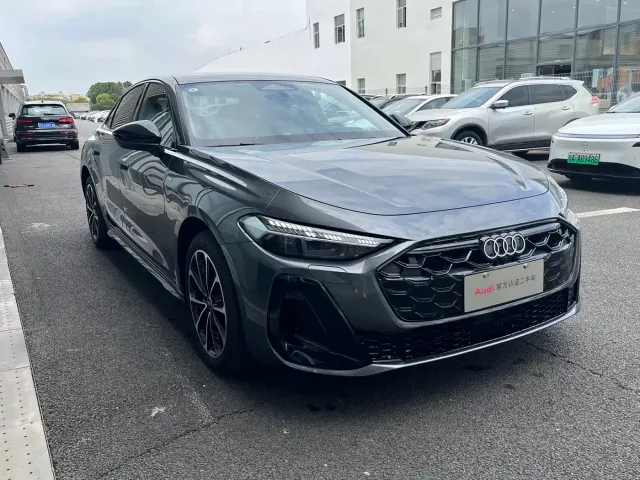 Audi A5L — Фото автомобиля 3