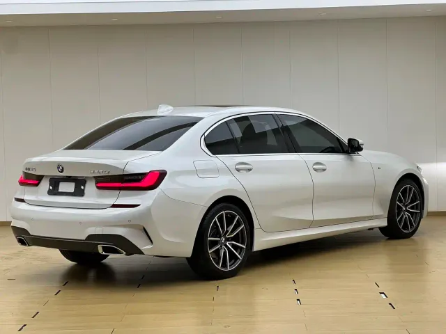 BMW BMW 3 Series 2022 325Li M Sport Package — Фото автомобиля 19