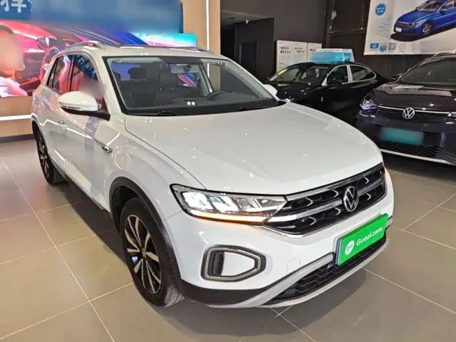Volkswagen T-Roc — Фото автомобиля 3