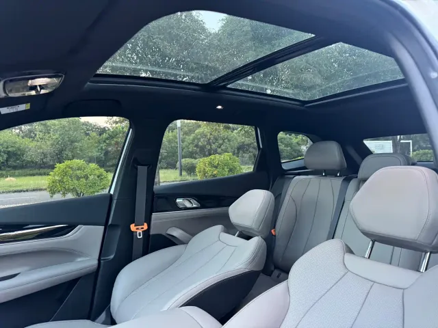 Geely Boyue L — Фото автомобиля 17