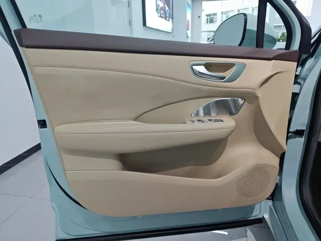 Shangjie Shangjie SUV 2025 Model Extended Range Pro — Фото автомобиля 15