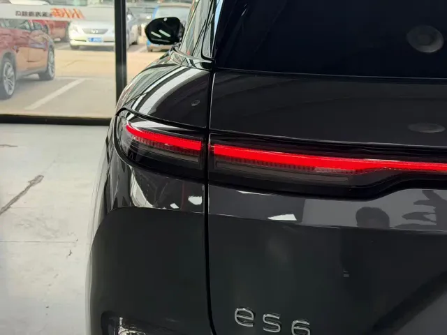 Nio ES6 — Фото автомобиля 18