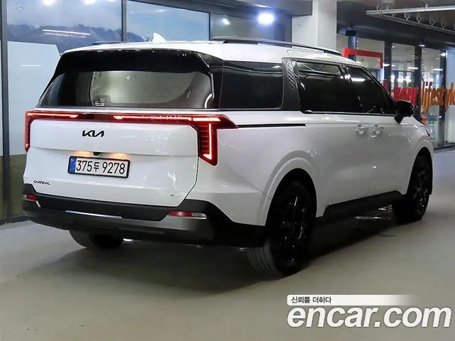 Kia Canival — Фото автомобиля 4