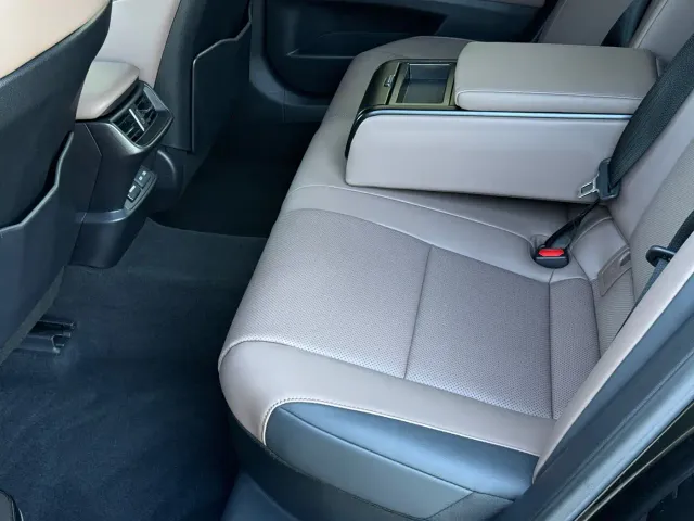 Lexus ES — Фото автомобиля 6