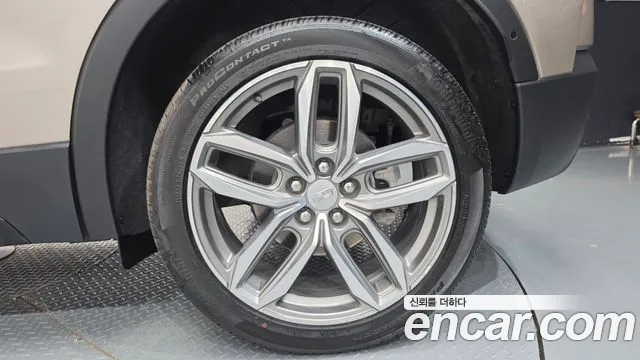 Cadillac XT4 — Фото автомобиля 6