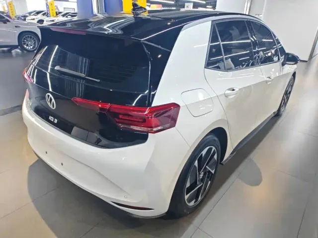Volkswagen ID.3 — Фото автомобиля 6