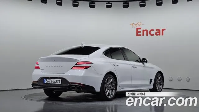 Genesis G70 New — Фото автомобиля 2