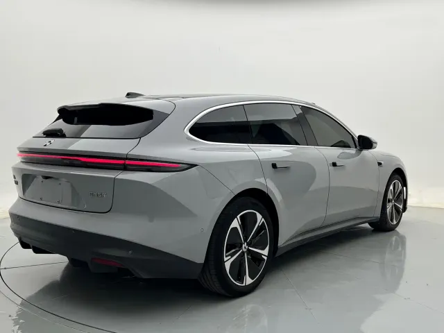Nio ET5 Touring — Фото автомобиля 6
