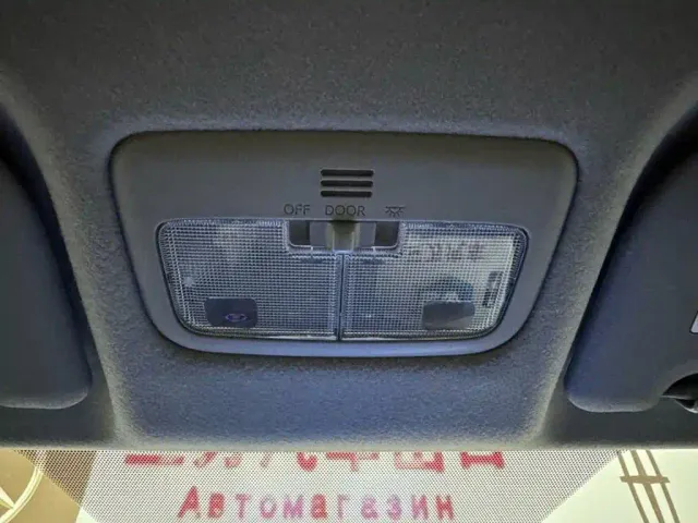 Toyota YARiS L Zhi Xuan 2022 1.5L CVT Luxury PLUS Edition — Фото автомобиля 14