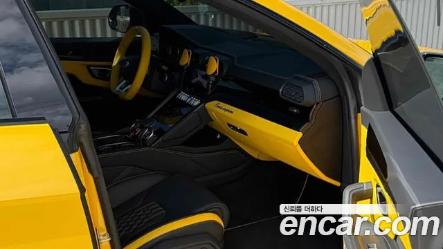Lamborghini Urus — Фото автомобиля 2