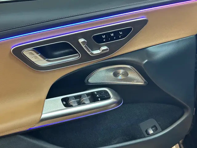 Mercedes-Benz E-Class — Фото автомобиля 10