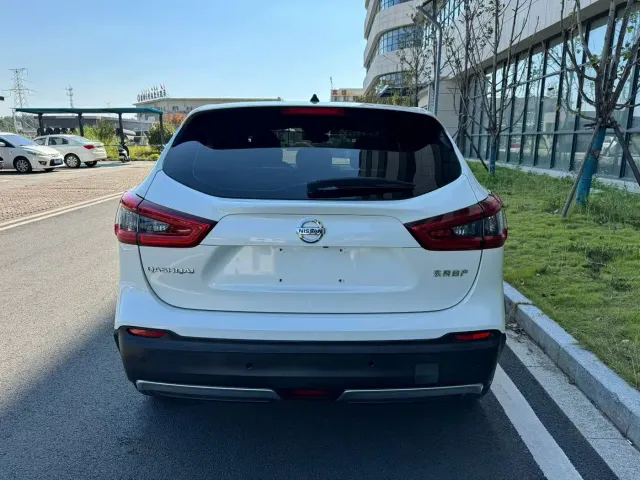 Nissan Qashqai — Фото автомобиля 4