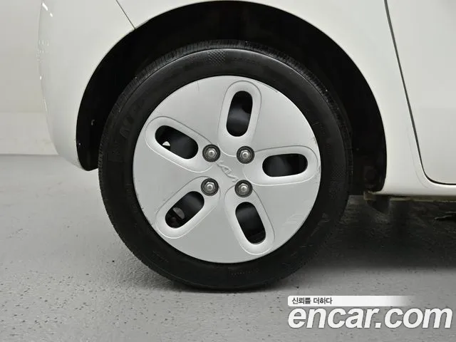 Kia RAY Новый Kia Ray Фургон — Фото автомобиля 5