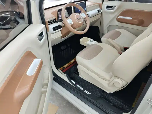 Wuling Hongguang Mini EV — Фото автомобиля 15