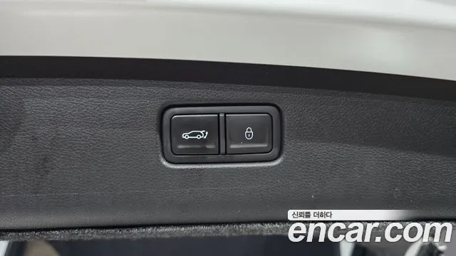 Genesis GV70 — Фото автомобиля 24