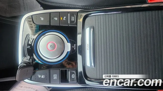 Kia Niro — Фото автомобиля 11