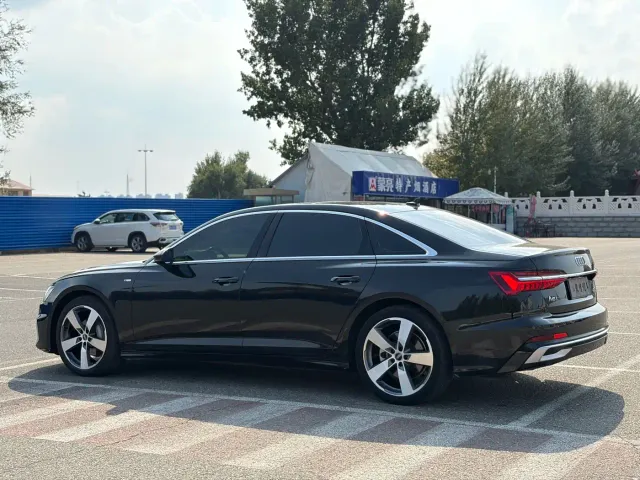 Audi A6L — Фото автомобиля 21