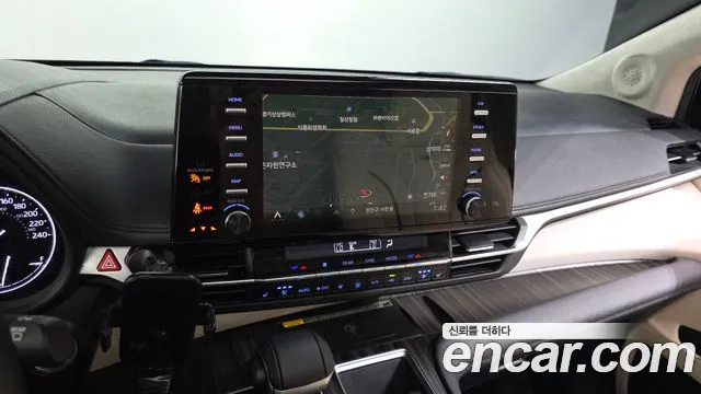 Toyota Sienna — Фото автомобиля 15