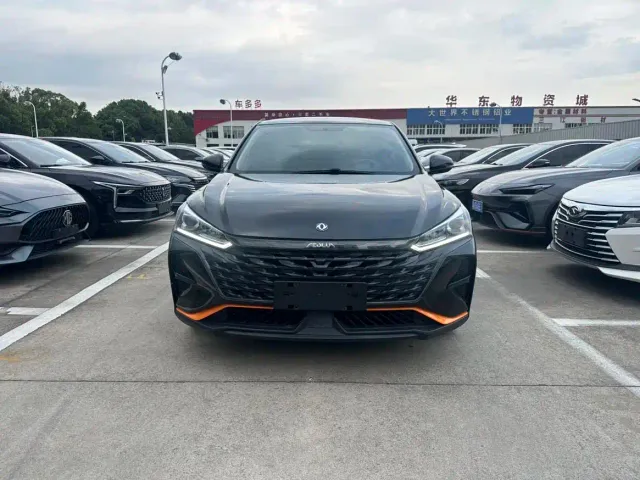 Dongfeng Yixuan — Фото автомобиля 2