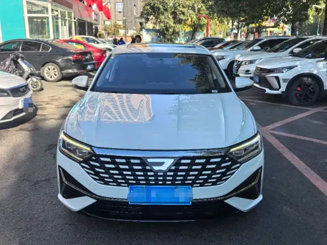 Jetta VA7 — Фото автомобиля 2