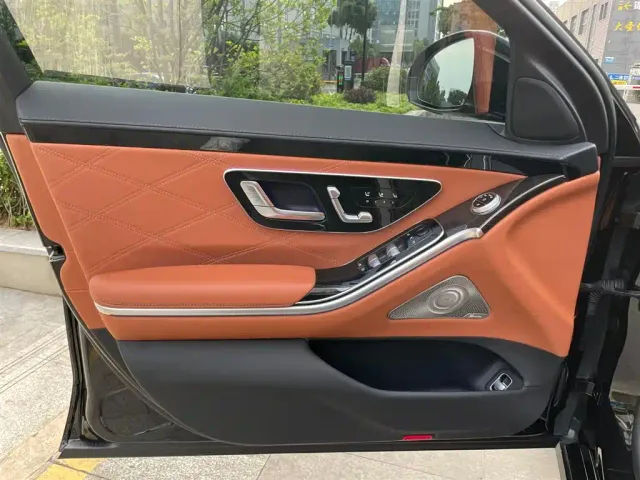 Mercedes-Benz Maybach S-Class — Фото автомобиля 11
