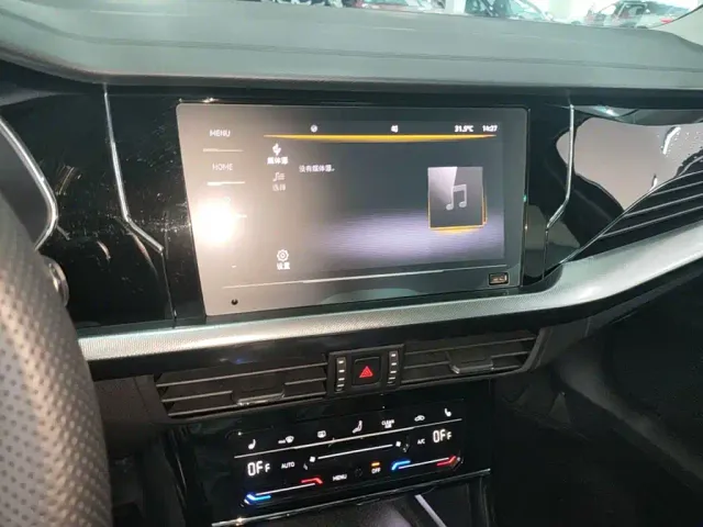 Volkswagen Passat — Фото автомобиля 12