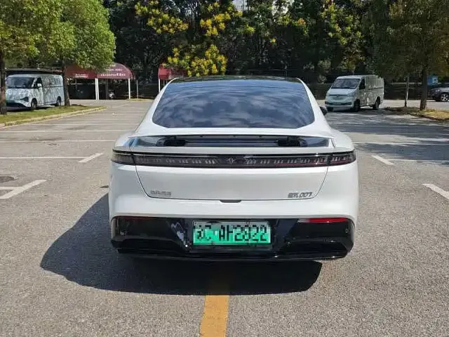 Dongfeng eπ 007 — Фото автомобиля 3