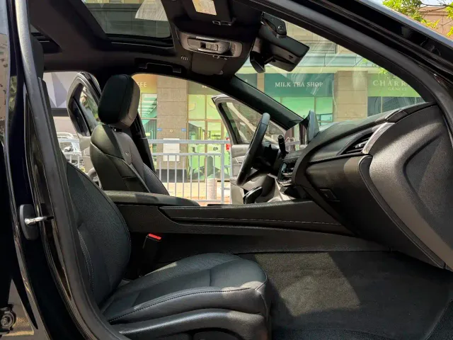 Cadillac CT5 — Фото автомобиля 24